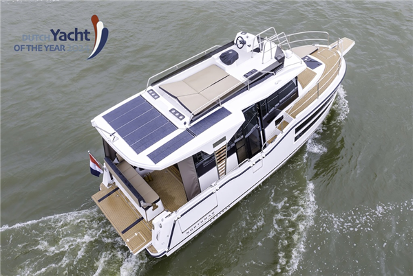 Natural Yachts